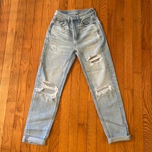 American Eagle Mom Straight Jean